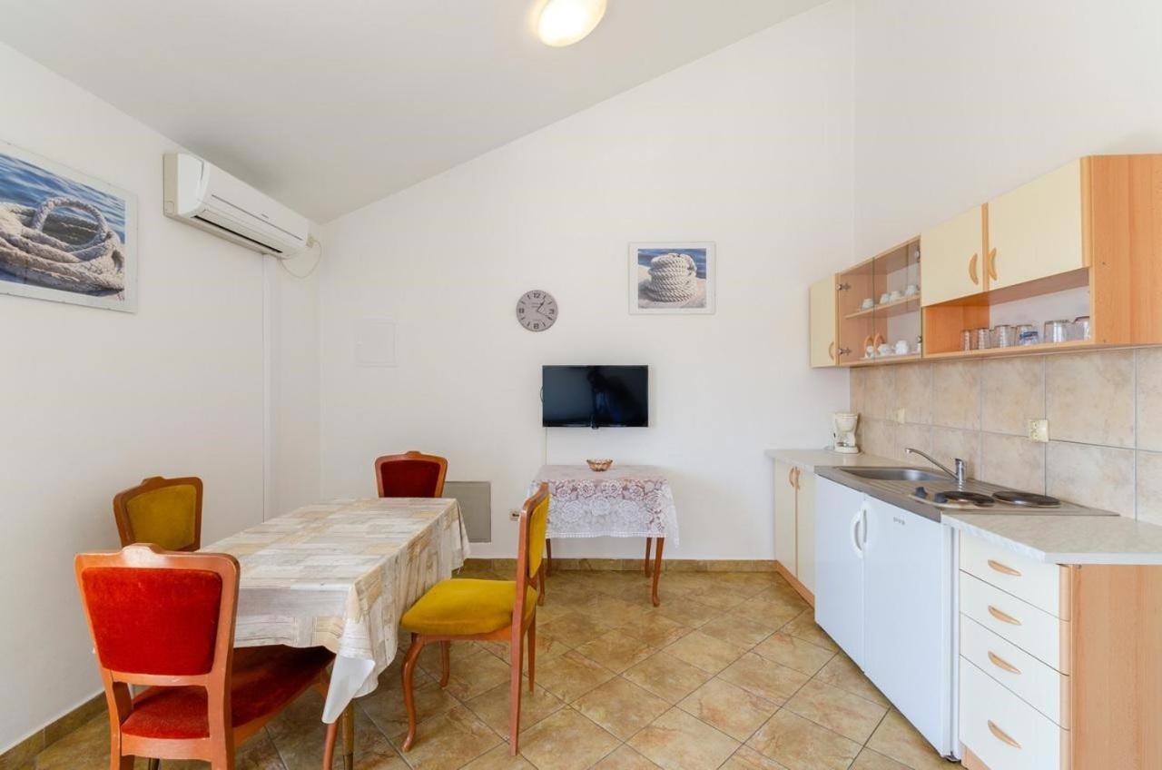 In Crikvenica With One-bedroom 3 Crikvenica